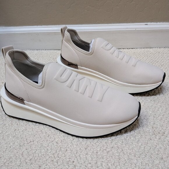 NEW DKNY Alona Slip-On Sneakers - Size 6.5 - Picture 1 of 3